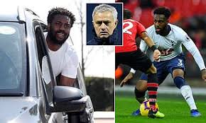 Mourinho determined to become the biggest news of the day. 4ehsxdod0z Zum