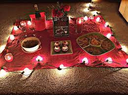 Romantic Indoor Picnic With My Boyfriend It Turned Out So Good Diy Valentines Day Gifts For Him Birthday Surprise Party Romantic Date Ideas