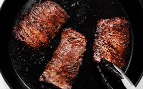 Combine salt and pepper on a plate. How To Cook Skirt Steak Perfectly No Thermometer Required Bon Appetit