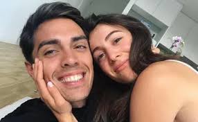 Purple Wiggle John Pearce welcomes first child