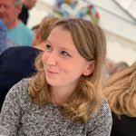 Melissa Stang's Instagram, Twitter & Facebook