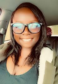 Simone Downey's Instagram, Twitter & Facebook