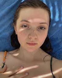 Front camera view vs back camera view p.s. I did edit two pimples off my  chin #newyork#dominicanrepublic#puntacana