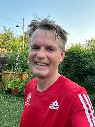 Hi beautiful people! I live in the 23. district, at Liesing. Sometimes I  visit the centre of Vienna and I get really envious of people running  together because I haven't seen people