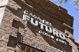 Hoy en día necesitamos ladrillo, cemento y personas para construir una estructura. La Casa Del Futuro Renueva Sus Cursos Relacionados Con El Diseno Godoy Cruz
