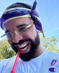 Kendrick Lamar revealed Drake been hiding an 11 year old daughter in 'Meet  The Grahams' “He should've been in your life // instead he in Turks paying  for s*x and popping percs,