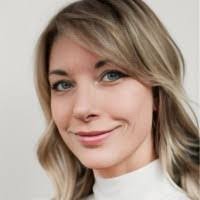 Carrie Mcmahon's Instagram, Twitter & Facebook