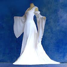 Maybe you would like to learn more about one of these? Gemietet Pop Verschiedene Elben Hochzeitskleid Wunder Orientierungshilfe Streuen