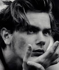 Blog Personal Sobre Belleza Moda Y Varios Intereses River Phoenix Belleza Actriz De Cine
