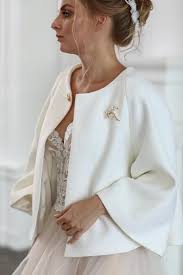 Braut Cover Up Hochzeits Cover Brautjacke Hochzeit Elfenbein Bolero Braut Bolero Bridal Cape Hochzeitskleid Jacke Nadezda In 2020 Mit Bildern Brautjacke Hochzeit Jacke Hochzeitskleid Jacke