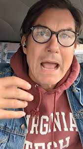 Jerry O Connell paid for the fantasy league instead of fixing his driveway  #Footballyguy