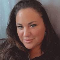 Melissa Peck's Instagram, Twitter & Facebook