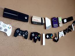 Cuando la música se detiene cada niño debe correr a sentarse a una silla y quien. 16 Ideas De Fiesta Playstation Fiesta De Videojuegos Fiesta Xbox Fiesta Game