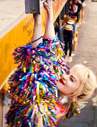 Birds Of Prey Gif Huntress Https Encrypted Tbn0 Gstatic Com Images Q Tbn 3aand9gcrcjmzs2yi3z6lcjd50ywtfv74kgzqaioy9sq Usqp Cau