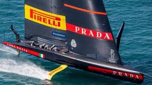 Partenza pari, new zealand a sinistra e la luna a destra, ma al primo incrocio è già evidente che i padroni di casa hanno una velocità superiore. America S Cup New Zealand Trionfa Ma Luna Rossa Esce A Testa Alta Il Faro Online