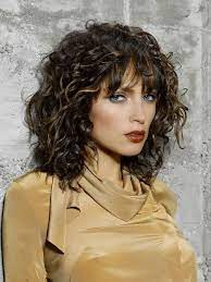 Frisuren Mit Locken Mittellang Frisur Ideen Naturlocken Frisuren Lockige Frisuren Kurzhaarfrisuren