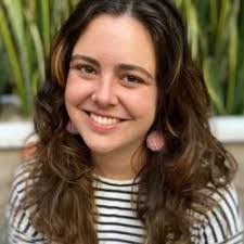 Nina Murray's Instagram, Twitter & Facebook