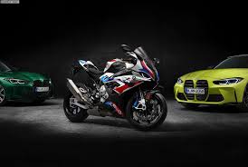 The s1000rr was already a sharp track bike but the m1000rr takes things up a notch. Bmw M 1000 Rr Supersportler Mit M Auf S 1000 Rr Basis