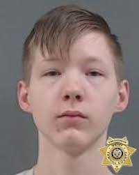 Andrew Vineyard's Instagram, Twitter & Facebook