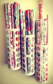 Organizing Gift Wrap Ikea Plastic Bag Holder Organiseer Je Cadeaupapier Netjes En Overzichtelijk Bij Elkaar Dmv D Hobbykamer Kast Knutselkamer Opruimideeen