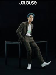 Exo member kai has also earned a big sum of money from being an ambassador of italian luxury fashion brand gucci and bobbi brown cosmetics. Theqoo Baekhyun Kai Jalouse Magazine Pictorial Netizens On Exo