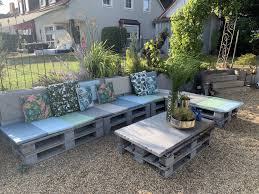 Gunstige Alternative Polster Palettencouch Paletten Couch Palettencouch Palette