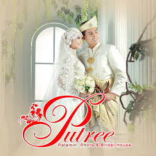 Malam pertama pengantin baru diatas ranjang empuk. Putree Bridal House Bridal House In Bayan Lepas