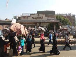 كانت أشبه بحرب شوارع،واستخدمت الأسلحة النارية والبيضاء والشوم فى المعركة ؛ ما أدى الى مقتل شابين وإصابة 4 آخرين بإصابات بالغة الخطور وتم نقلهم إلى. Ø¨Ø¹Ø¯ Ù‚Ø±Ø§Ø± Ø¥ØºÙ„Ø§Ù‚Ù‡Ø§ ÙƒÙŠÙ ÙŠÙ†ØªÙ‚Ù„ Ø§Ù„Ù…ÙˆØ§Ø·Ù†ÙˆÙ† Ø¨ÙŠÙ† Ø§Ù„Ù…Ø±Ø¬ Ø§Ù„Ø¬Ø¯ÙŠØ¯Ø© ÙˆØ§Ù„ Ù…ØµØ±Ø§ÙˆÙ‰