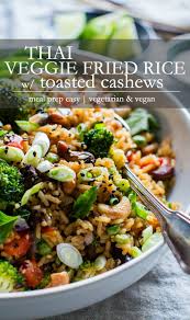 Thai Veggie Fried Rice With Toasted Cashews In 2020 Vegetarian Cooking Vegetarian Vegan Salad Recipes