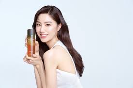 Seo ji hye is a south korean actress. V Live