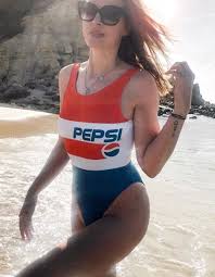 30,205 likes · 6 talking about this. Giel De Winter Neemt Wraak Op Margriet Van Der Linden En Manon Meijers Showt Beach Body Foto Ed Nl