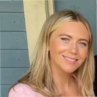 Alexandra Jefferson's Instagram, Twitter & Facebook