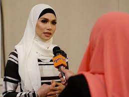 Anzalna Nasir Mahu Bertudung Tapi Tudung Hijab Pakaian