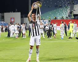 So juventus come from behind to avenge last year's final defeat to napoli and secure a record extending fourteenth coppa italia triumph. Cristiano Ronaldo Cements National Dominance Since Juventus Wins Coppa Italia Daily Reuters