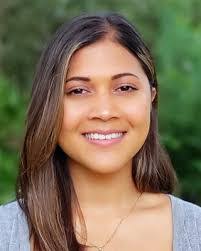 Kasandra Brown's Instagram, Twitter & Facebook