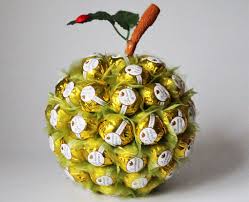 Gubahan hantaran buah buahan dalam bakul bagikan contoh. 12 Gubahan Hantaran Coklat Design Menarik Luarbiasa