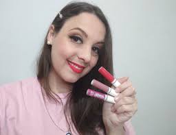Quem gosta de batons escuros sabe da dificuldade para achar tons e cores diferentes, em marcas de fácil acesso e com preços justos. Bruna S Closet Resenha D Licious Matte Batom Liquido