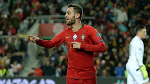 O milan guarda 52 'kilos' para ele. Portugal A Sanctuary For Devastated Bernardo Silva Following Ill Advised Mendy Tweet Goal Com