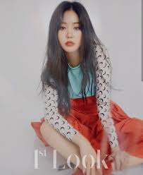 Gidle Soojin I Just Noticed That Soojin S Arms Look Like The Same Print From Jennie S One Piece In Ddu Du Ddu Du Korean Photoshoot Look Magazine Kpop Girls