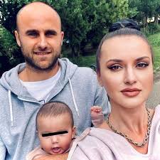 Le fils de père(?) et mère(?) est joueur de tennis, anno 2020 célèbre pour open romania, china open. Marius Copil È™i SoÈ›ia Sa È™i Au Botezat BÄƒieÈ›elul Ce Nume Au Ales Cei Doi Pentru MicuÈ› Foto Spynews Ro