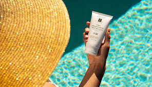 Ewg scientists rated more than 1,300 sunscreens and other products with spf. Chemical Vs Mineral Sunscreen What S The Difference Eminence Organic Skin Care