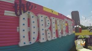 There are a lot of places where you can watch a movie in the metroplex, but only eight that will make watching ben affleck play batman actually somewhat tolerable. Rooftop Cinema Club Debuts Drive In Theater By Downtown Dallas Seven Five Dallas