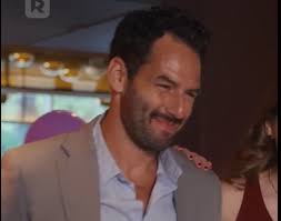 Claire Serrano y Adrian Serrano de Cuando el amor se alejó Película  Completa: Desequilibrio de Poder