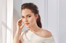 Unlulerin Guzellik Sirlari Fahriye Evcen Ile Cilt Bakim Rutini Cildimveben