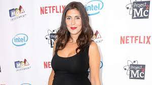 She got her start in new york regional theater, and has since starred in over two dozen theatrical productions including annie, the wizard of oz, the sound of music, the wiz, and. Jamie Lynn Sigler Seeks Advice Says She Was Forced To Stop Breastfeeding Due To Ms I Need Some Help Abc News
