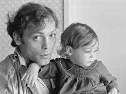 Lola dewaere is a french actress. Lola Dewaere Les 5 Secrets De La Fille De Patrick Dewaere Tele Star