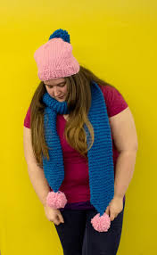 In addition to the obvious cozy benefit of a bulkier scarf, they work up so much more quickly than an average scarf using worsted or fine weight yarn! Do It Your Freaking Self Fun And Simple Chunky Knit Scarf Pattern Do It Your Freaking Self