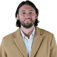 Justin Essman's Instagram, Twitter & Facebook