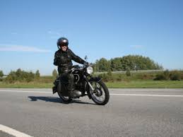 Auch für nicht zugelassene fahrzeuge bietet hdi versicherungslösungen an. Motorrad Oldtimer Fahren In Berlin Als Geschenk Mydays