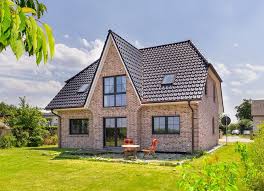 Modernes Friesenhaus Mit Hellem Klinker Und Grauem Dach Von Eco System Haus Haus Ideen Aussen Haus Haus Bauen